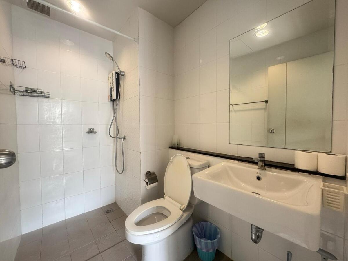 Unio Sukhumvit 72 Boutique Condo Bankhlongszamrong Kültér fotó