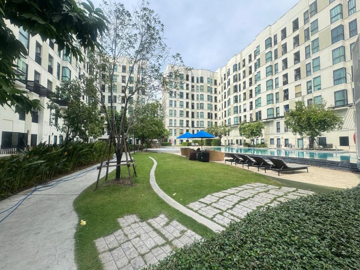 Unio Sukhumvit 72 Boutique Condo Bankhlongszamrong Kültér fotó