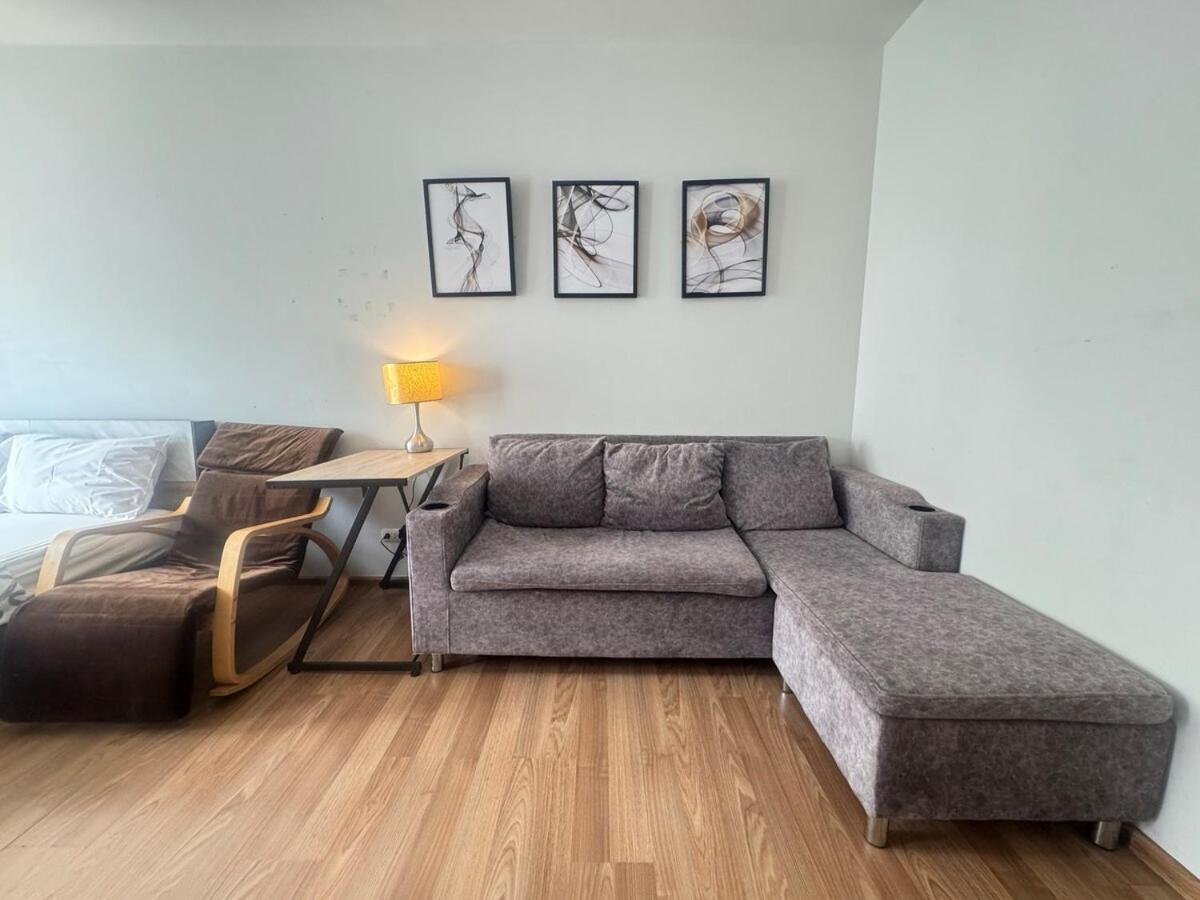 Unio Sukhumvit 72 Boutique Condo Bankhlongszamrong Kültér fotó