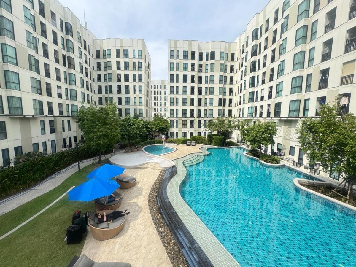 Unio Sukhumvit 72 Boutique Condo Bankhlongszamrong Kültér fotó