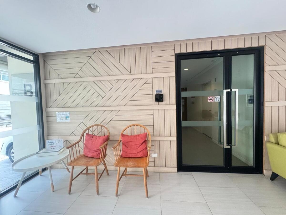 Unio Sukhumvit 72 Boutique Condo Bankhlongszamrong Kültér fotó